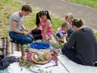 Creating "Bumble Baskets" at Doors Open Richmond